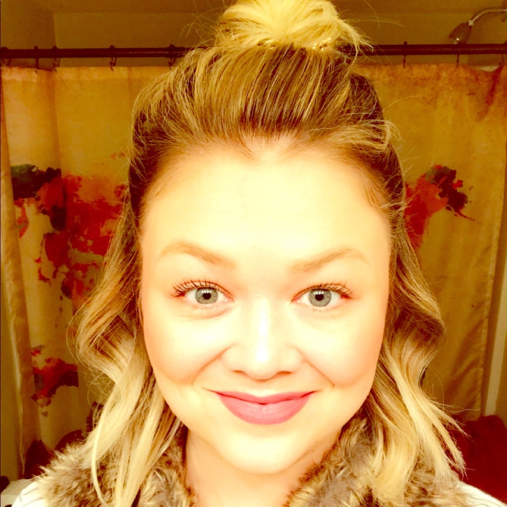Meet your Posher, Cara